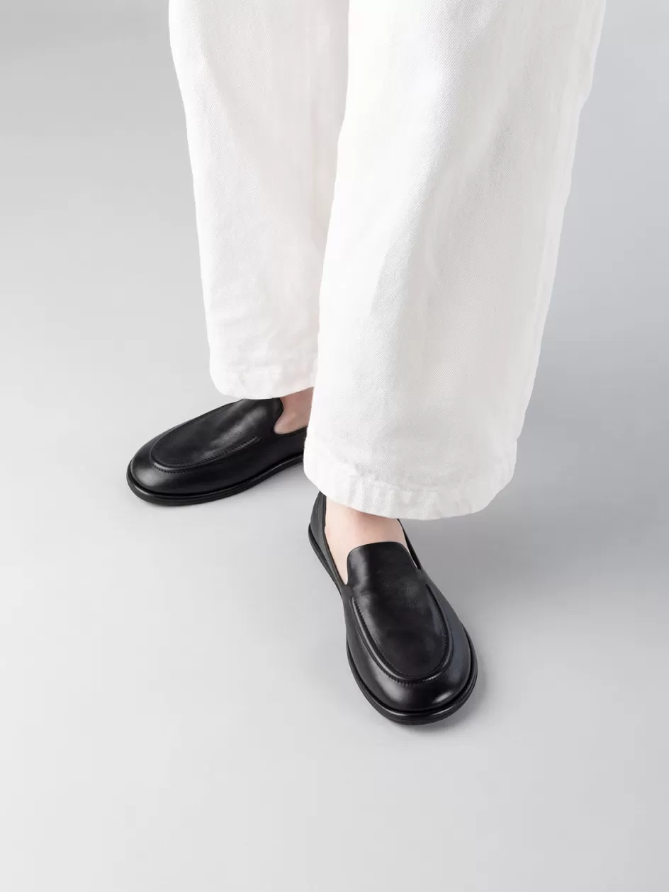mienne_101__black_leather_loafers_105853.webp Officine Creative Loafers>MIENNE 101 - Leather Loafers BLACK